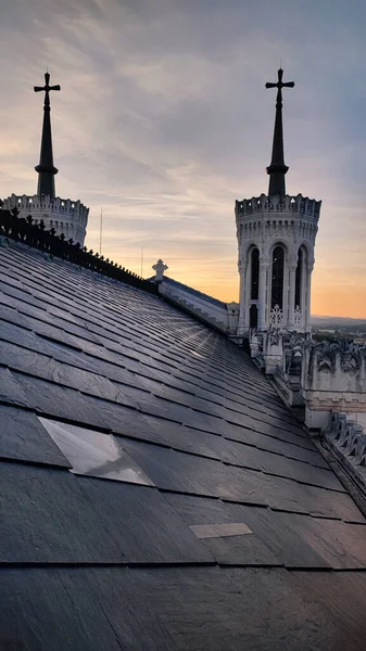 Střecha Věže Fourvire Katedrály Při Západu Slunce Lyonu Francie — Stock fotografie