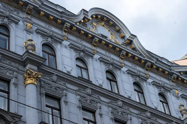 stock image 01.04.2023.vienna, austria. Walking along the road, beautiful buildings of Vienna with blue sky