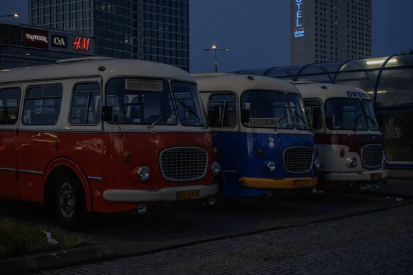 Varsovia Polonia Junio 2023 Una Fila Autobuses Jelcz Icónicos Que — Foto de Stock