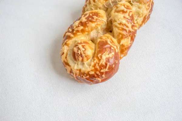 Soft Pretzel Bread Topped Melted Cheese Perfect Savory Satisfying Snack — стоковое фото