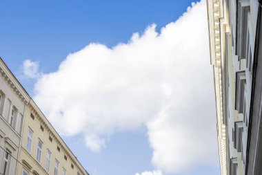Viyana 'nın Büyülü Skyline Büyüleyici Işık ve Değişen Bulutları Şehir Senfonisinde.