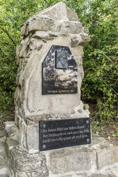 Langenzersdorf Austria 2023 Eichendorff Hill Memorial Monumento Piedra Langenzersdorf Conmemorando —  Fotos de Stock