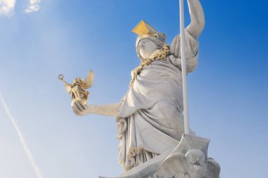 Viyana, Avusturya 31 Ağustos 2023. Pallas Athena Brunnen: Athena 'nın Bilgeliği, Avusturya Parlamentosu dışındaki Görkemli Çeşme.