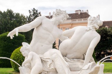 Viyana, Avusturya 1 Sep 2023. Efsanevi Çeşme: Büyüleyici Triton ve Naiad Çeşmesi, 1890 'dan bir başyapıt,)