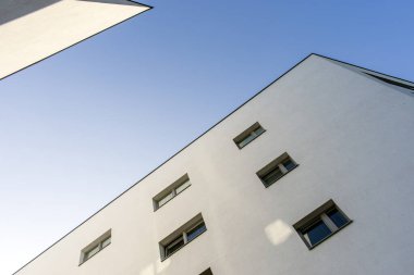 Viyana, Avusturya 11 Eylül 2023: Spittelau Viyana Konutları - Zaha Hadid Viyana 'nın viyana viyaoluğunu yeniden canlandırdı, iç içe geçen daireler, ofisler ve stüdyolar, olağanüstü tasarım yoluyla kentsel yaşamı yeniden tanımladı.