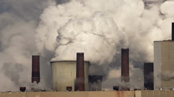 Produção Industrial Energia Vegetal Resíduos Poluição Monóxido Carbono Smokestacks Tubos — Vídeo de Stock
