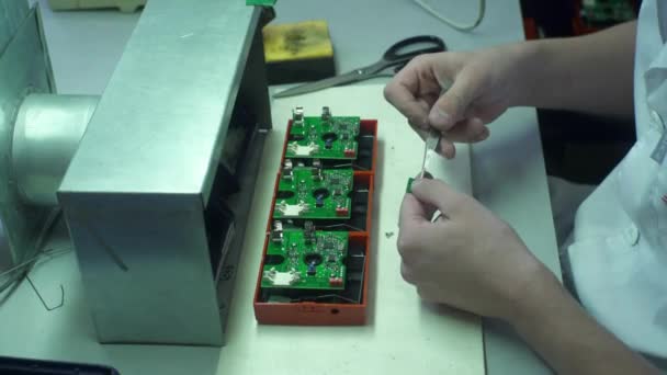电气设备 现代机床控制系统电路板概念技术背景 — 图库视频影像