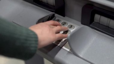 Adam el giriş şifresi veya ATM şifresi, banka makinası güvenlik klavye bankası finans güvenliği