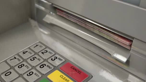 Obtenir Argent Distributeur Automatique Billets Avec Une Carte Crédit Guichet — Video