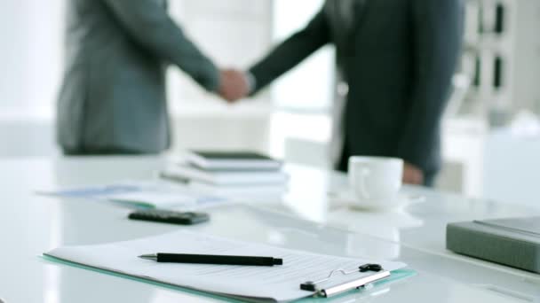 Businessmen Handshake Office Slow Motion Workers Cooperation Communication Concept — Stock Video