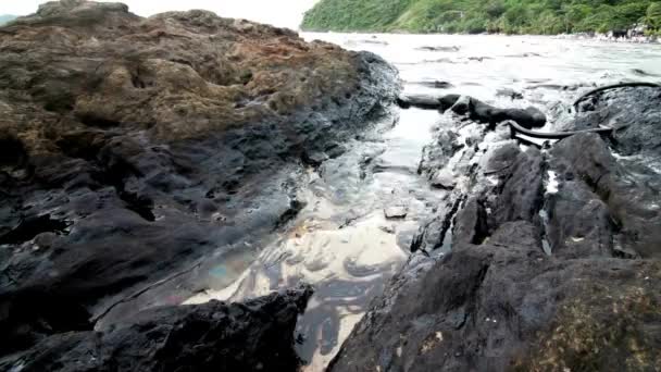 海洋养护石油钻机泄漏事故中的原油环境灾难 — 图库视频影像