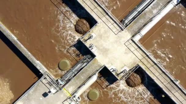 Agua Lodo Arena Sucia Marrón Con Flujos Residuales Aguas Residuales — Vídeo de stock