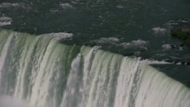 Niagara Şelalesi Amerikan Şelalesi ve arka plandaki Kanada şelalesi duvar kağıtları