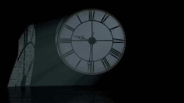 Reloj Antiguo Zoom Reloj Vintage Números Romanos Girando Negro Oscuro — Vídeos de Stock