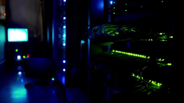 Dataservers Met Led Internetserver Ethernet Close Datacenter Aansluitkabels Informatienetwerk — Stockvideo