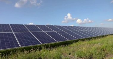 ABD güneş panelleri çiftliğindeki Enel 'in hibrit jeotermal ve güneş enerjisi santrali