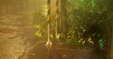 Asya 'da fırtına tehlikesi var. Şiddetli rüzgar kasırgası.