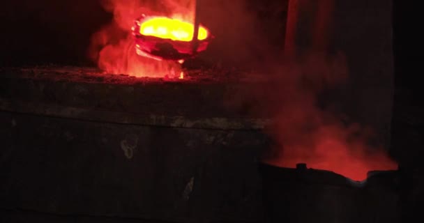 铸造热熔融金属浇注在铸造金属工业4K — 图库视频影像