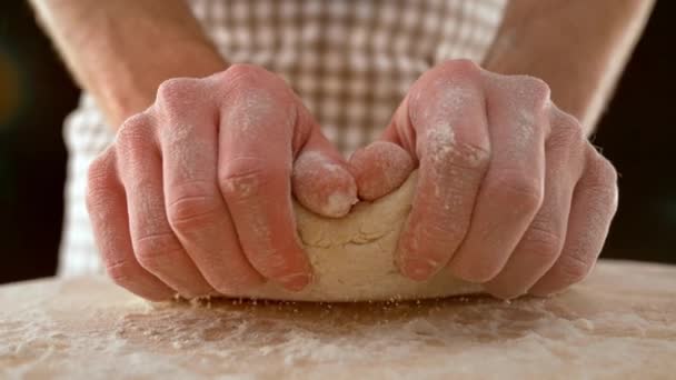 Chef Panadería Amasar Masa Para Pan Hacer Panadero Amasar Harina — Vídeos de Stock