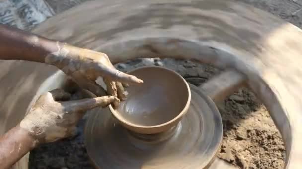 Делает Керамическую Работу Традиционной Глиняной Керамики Мастерство Грязной Ручной Работы — стоковое видео
