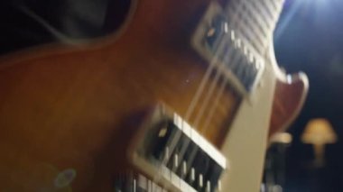 Gitar çalan gitar çalan teller çalan Müzisyen müzik şarkıları çalan