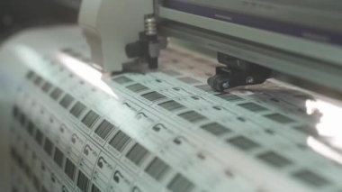 Modern Teknolojik Cnc Metalik Ironwork Güç Kesme Lazer Kesme Çekimi