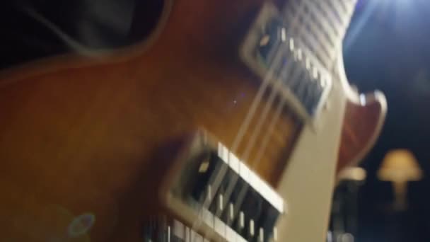 Грати Гітарі Запис Пісні Струнні Гітарні Струни Музикант Тренує Музичні — стокове відео