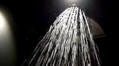 Akan suyla duş başlığı banyoyu kapat günlük sağlık hizmetleri