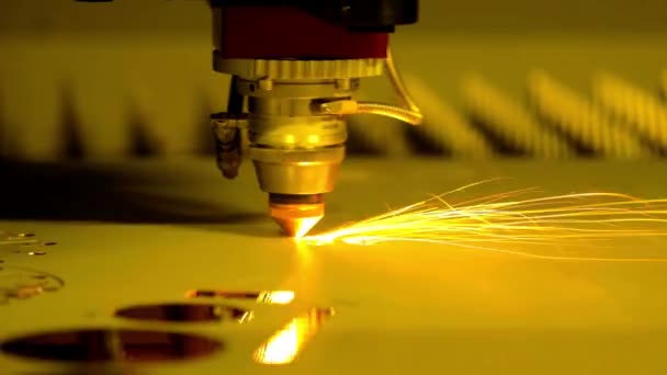 等离子切割金属加工机械零件 激光切割和雕刻钢制工艺 — 图库视频影像