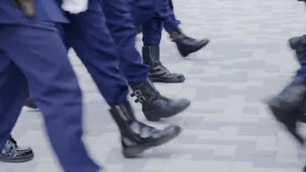 Oproerpolitie Loopt Weg Patrouillestraten Tijdens Demonstratiedemonstratie Revolutie — Stockvideo
