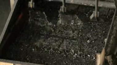 Kömür madeni endüstrisi fosil enerji kömürü taşıma tesisi basamakları yıkıyor