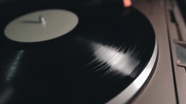 老式乙烯唱片播放器的音乐记录 — 图库视频影像