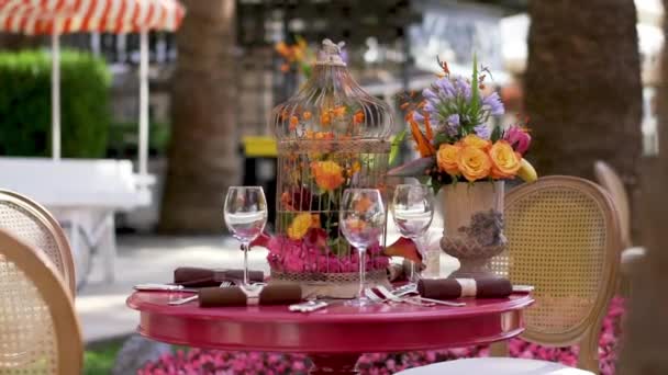 Luxo Interior Casamento Decorado Com Flores Mesa Festa Decoração Evento — Vídeo de Stock