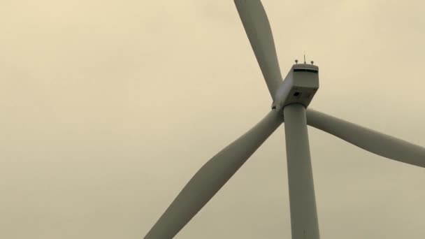 Rüzgar Türbini Yenilenebilir Enerji Yakın Plan Bıçak — Stok video
