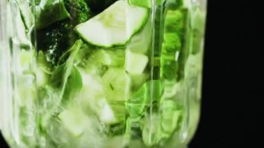 Karıştırıcı sağlıklı meyve, taze sağlıklı diyet, organik gıda karışımı için.