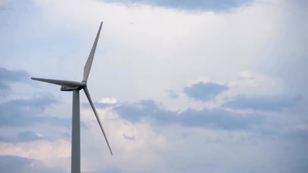 Yenilenebilir Enerji Rüzgar Türbini Santrali — Stok video