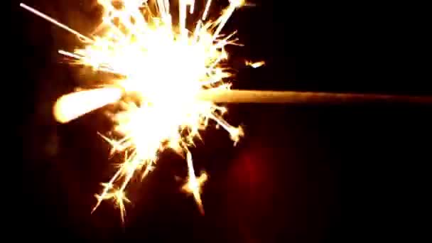 Fonkelaar Glinsterende Branden Zwarte Achtergrond Nachts Vakantie Feest Evenement — Stockvideo