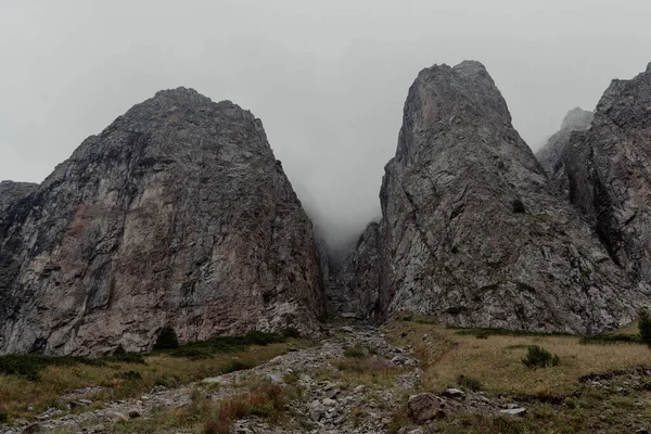 Dağların güzel manzarası
