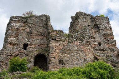 Eski kalenin kalıntıları.