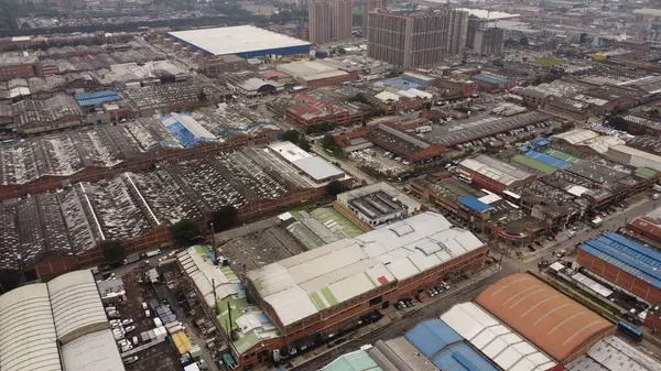 Binaları ve güzel renkleriyle Bogot şehrinin hava fotoğrafçılığı.