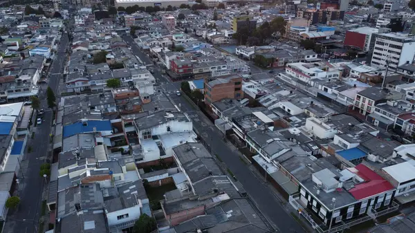 Bogot sokakları, gökyüzü ve binalar yukarıdan alındı