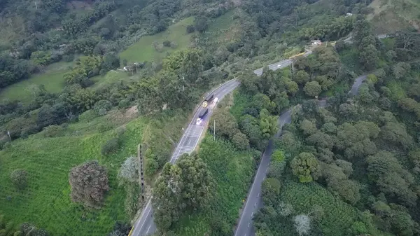 Merkez dağ sırasının hava görüntüleri, doğru adı verilen bölümde.