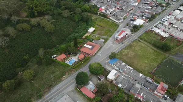 Merkez dağ sırasının hava görüntüleri, doğru adı verilen bölümde.
