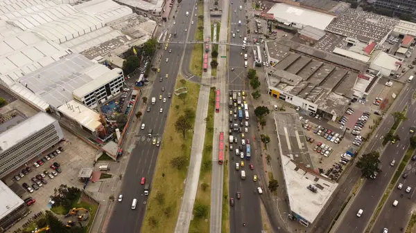 Gökyüzü ve renkleri ile Bogota 'daki gecelerin hava görüntüleri