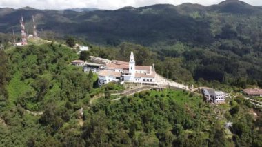 Bogota şehir merkezi binaları monserrate ile