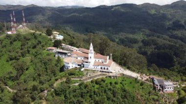 Bogota şehir merkezi binaları monserrate ile