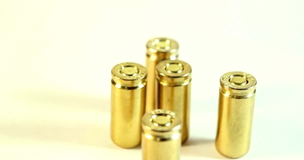 Bullet Pile Closeup Bullets Shells Drop Στρατιωτική Έννοια Στρατιωτική Αστυνομία — Αρχείο Βίντεο