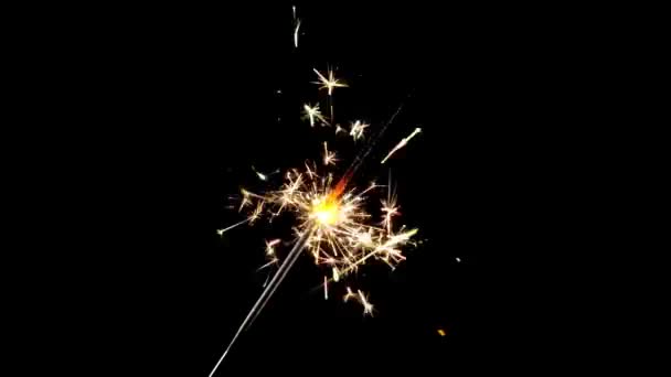 Zbliżenie Nowy Rok Party Sparkler Czarnym Tle Piękne Fajerwerki Uroczystości — Wideo stockowe