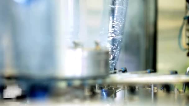 Conveyor Belt Empty Bottles Drinking Water Modern Beverage Plant Ready — Stock Video