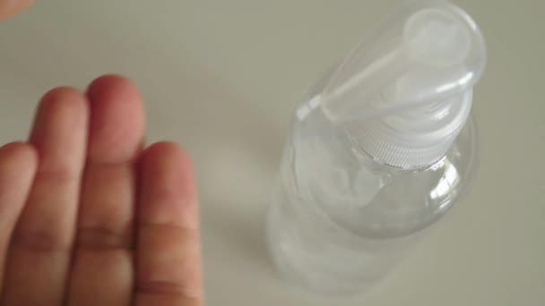Pôr Desinfetante Nas Mãos Lavar Mão Com Álcool Desinfetante Higiene — Vídeo de Stock
